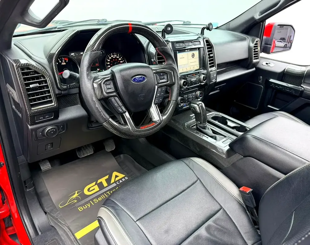 2018 Ford F-150 Raptor, Full Service History, Carbon Fiber Interior, Excellent Condition, GCC - Image 10