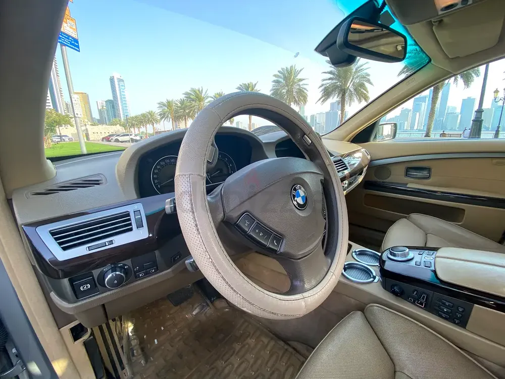 BMW 740Li 2008 GCC Specs - Well Maintained - Image 9