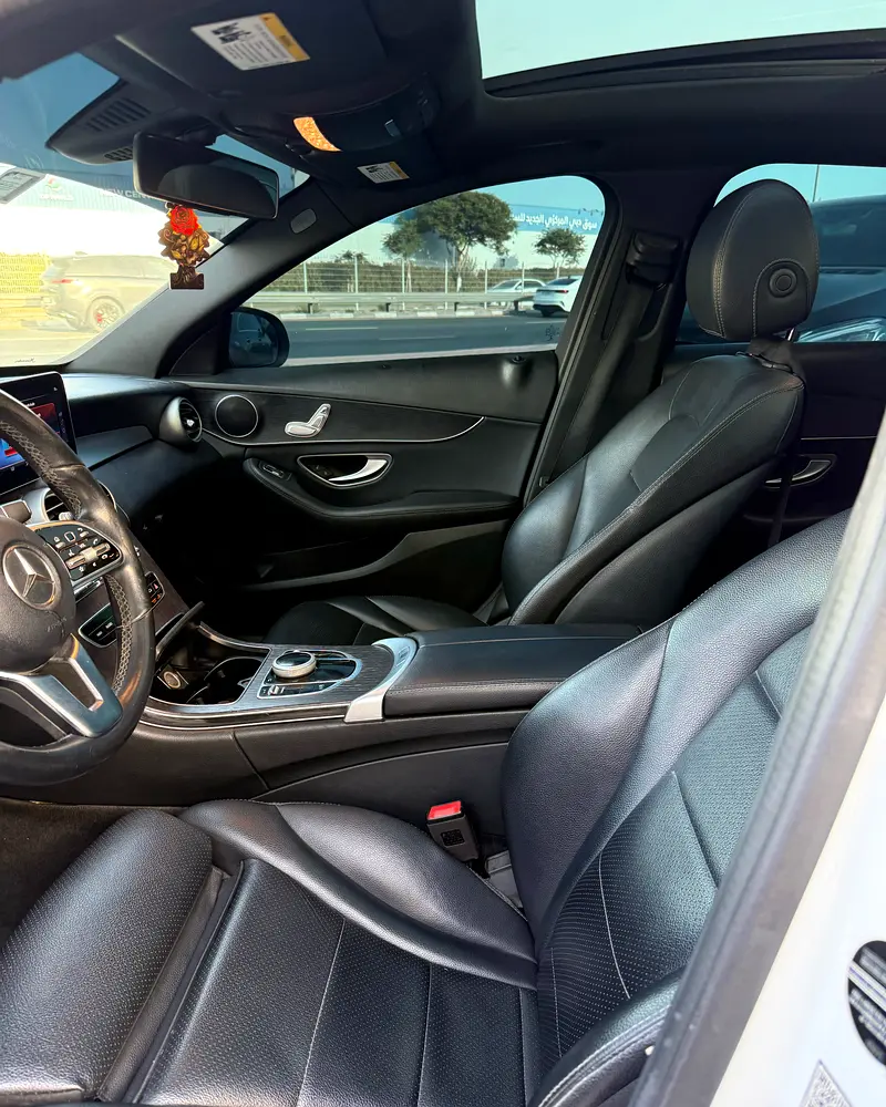 Mercedes-Benz C300 2020 - Image 8