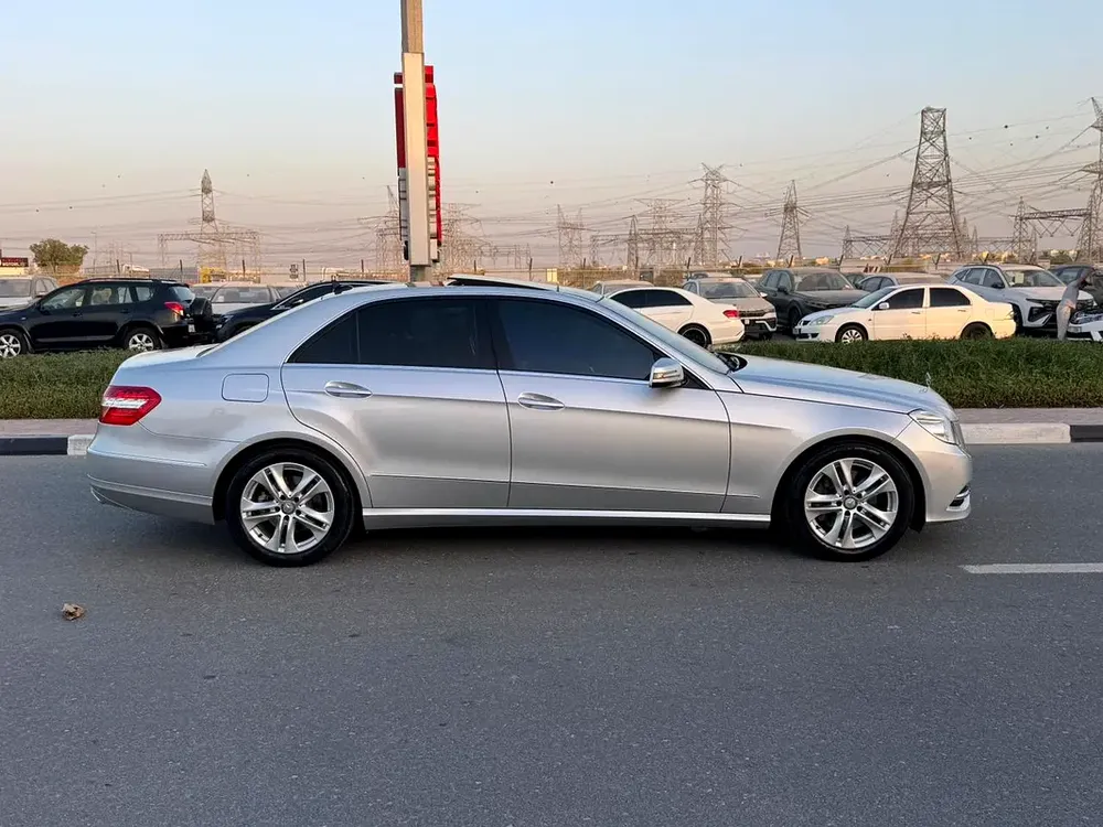 2013 Mercedes-Benz E-Class E 350 - Pristine Japanese Spec - Image 4