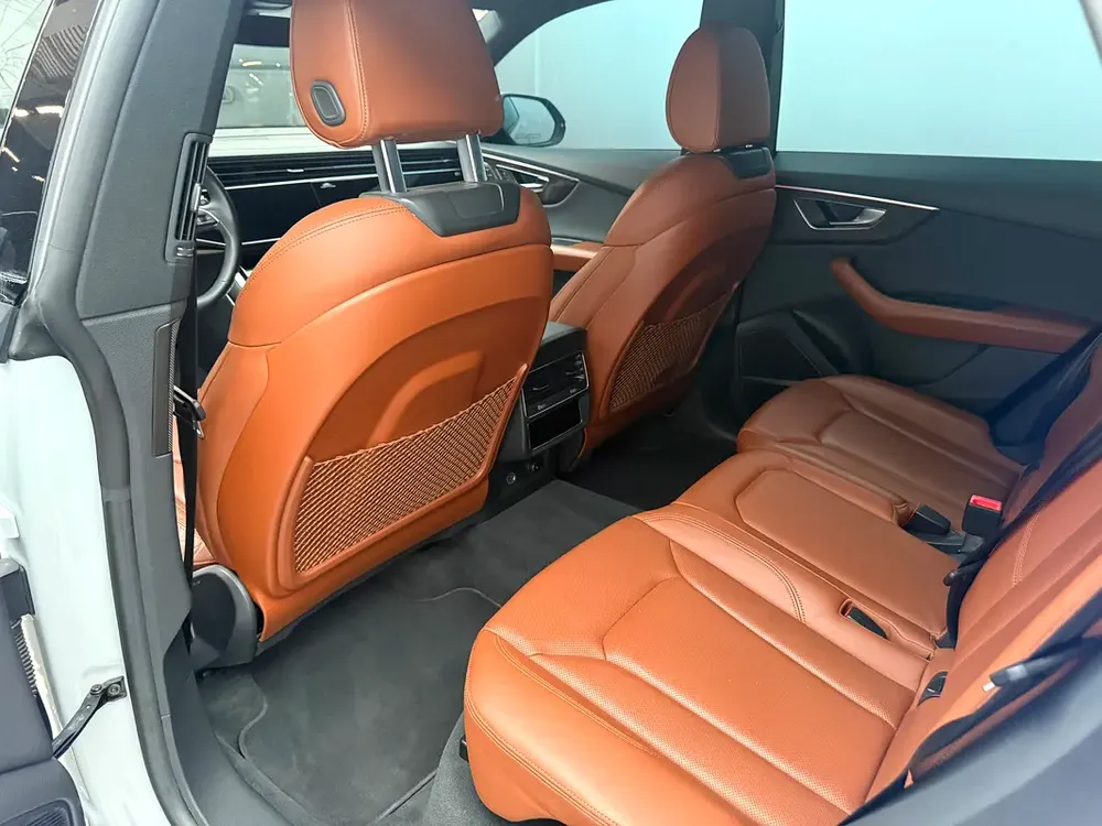 2022 Audi Q8 S line | GCC Specs | | AWD | Luxury SUV - Image 11
