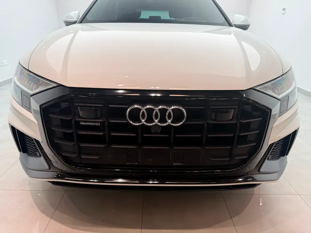2022 Audi Q8 S line | GCC Specs | | AWD | Luxury SUV - Image 15