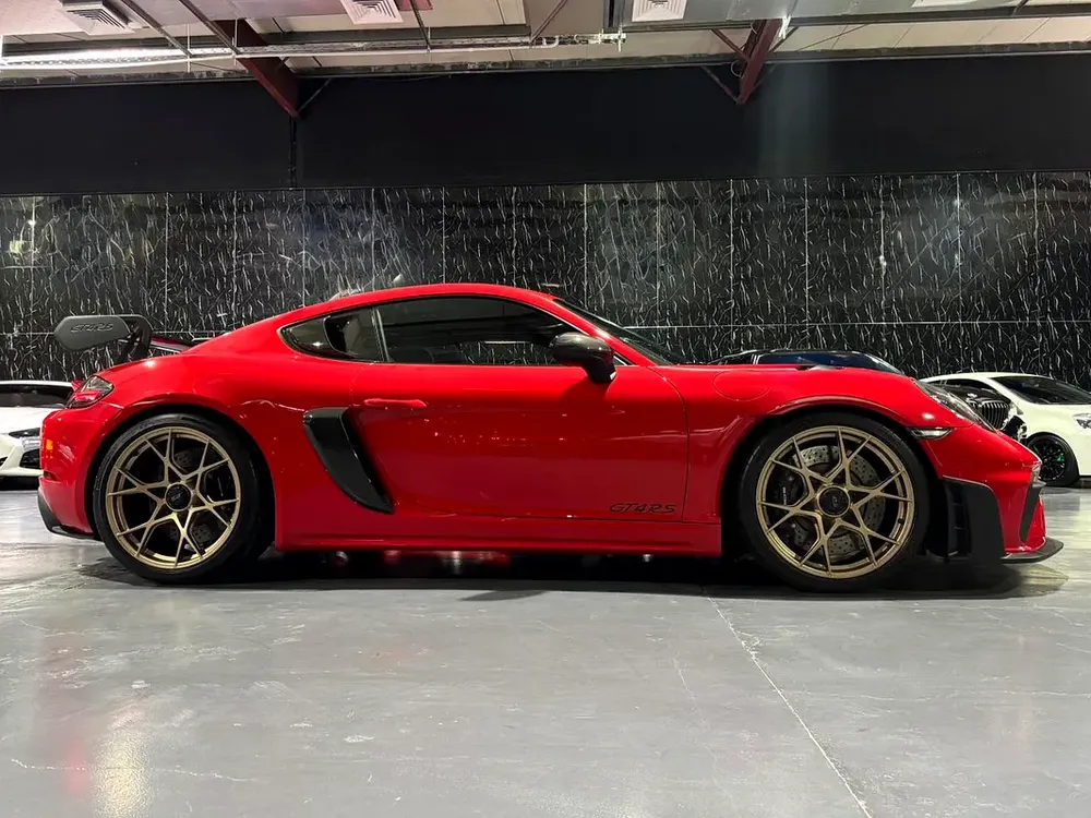 2023 Porsche Cayman GT4 RS | GCC | Excellent | Low kms | Full service History - Image 8