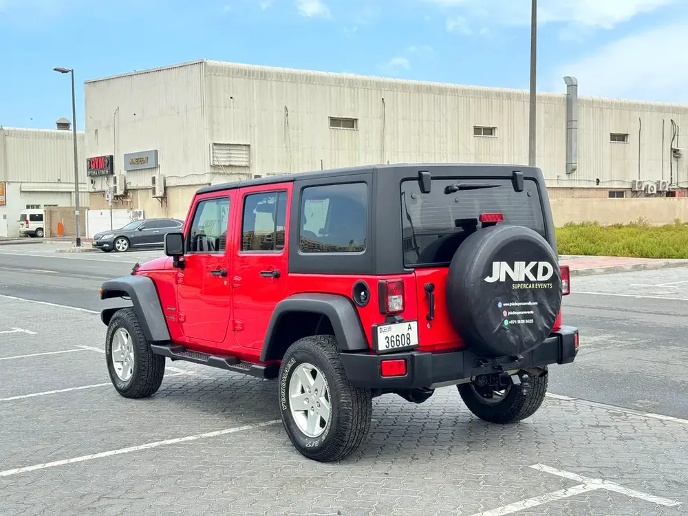 Jeep Wrangle  Unlimited 2014 Gcc Free accident Like Original Condition - Image 6