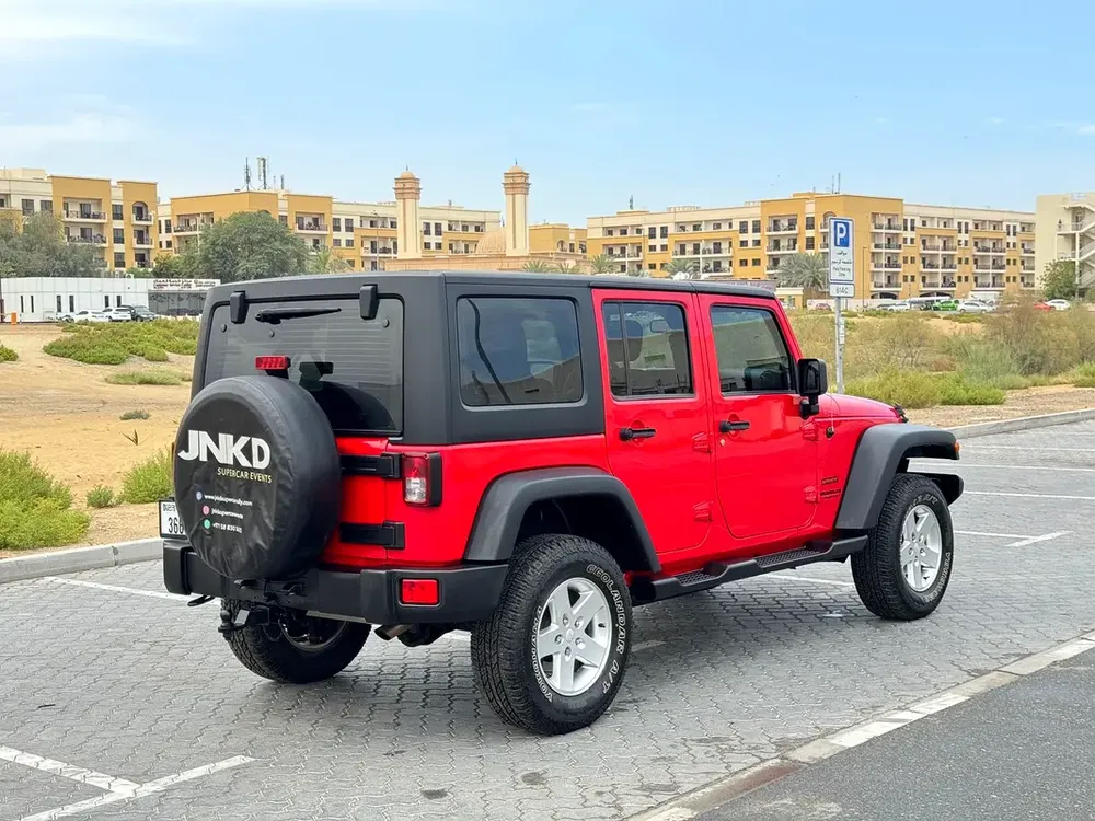 Jeep Wrangle  Unlimited 2014 Gcc Free accident Like Original Condition - Image 7