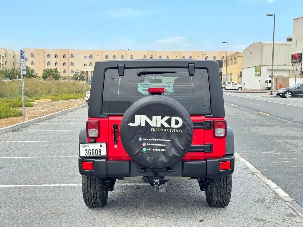 Jeep Wrangle  Unlimited 2014 Gcc Free accident Like Original Condition - Image 8