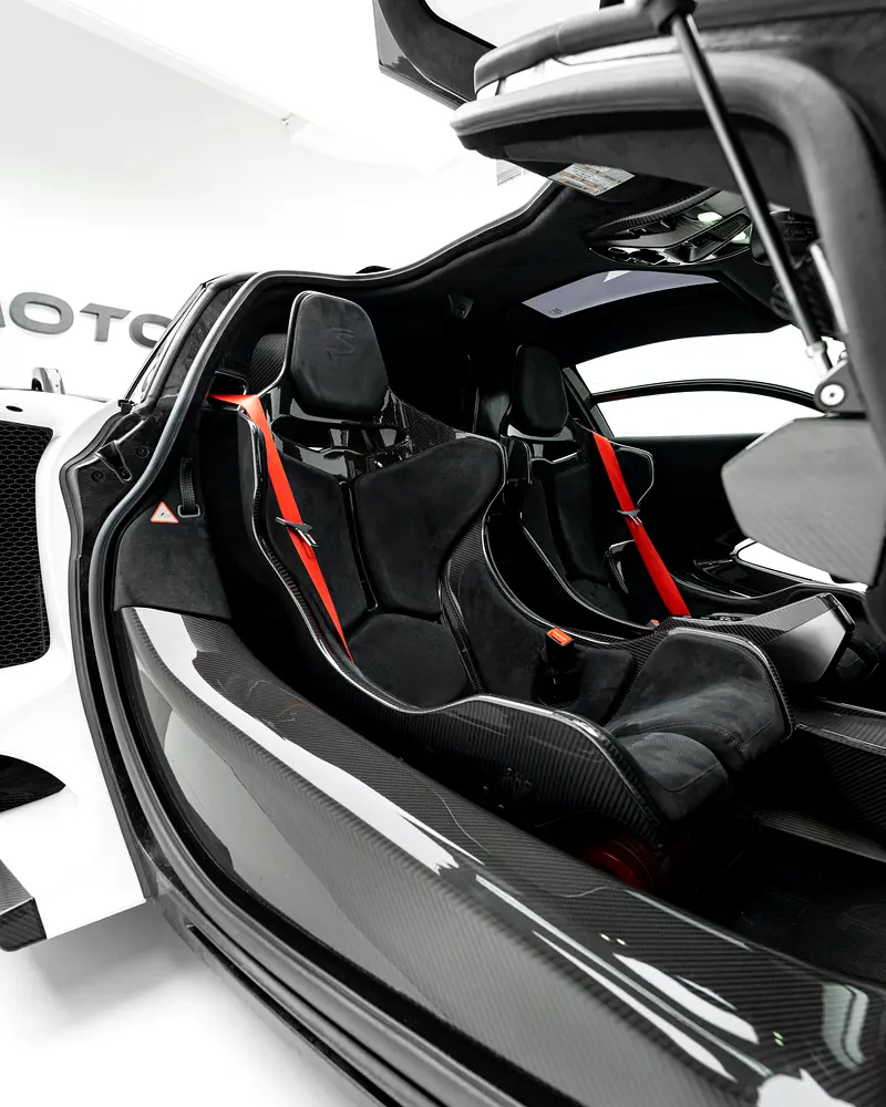2016 McLaren Senna | 1 of 500 | GCC Specs - Image 14
