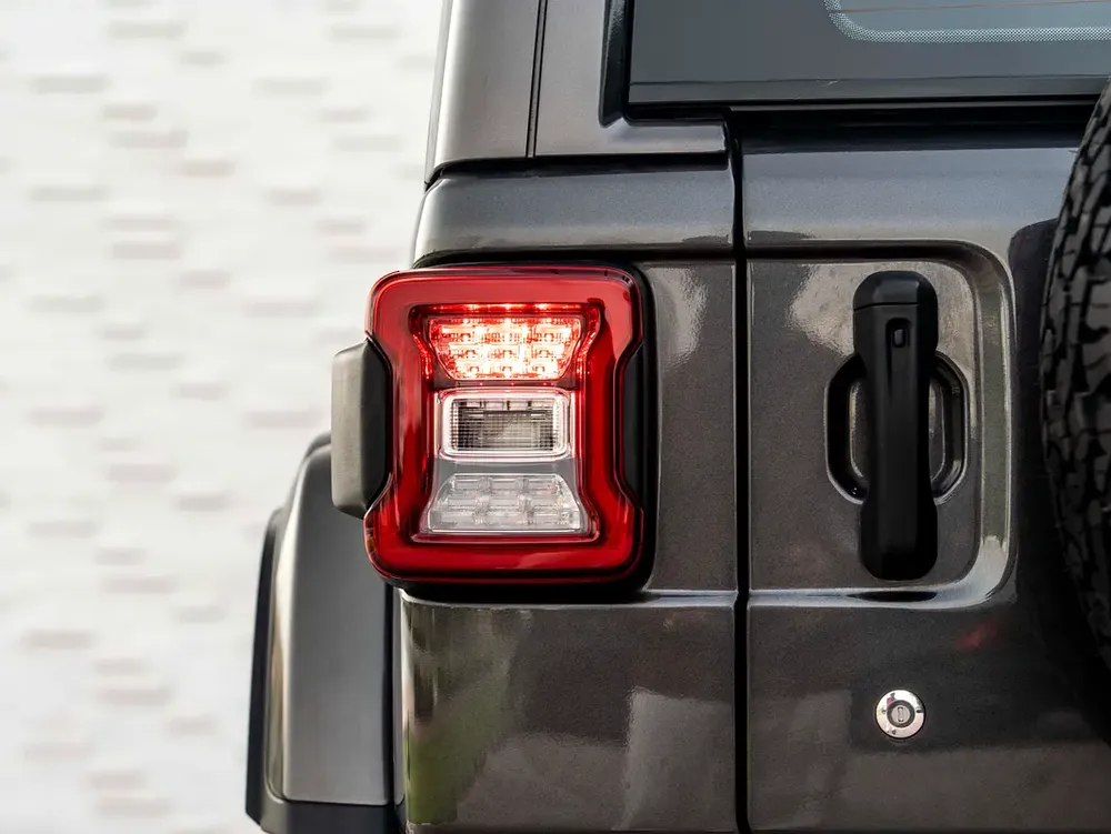 0% DOWN PAYMENT | THE MAY ADVANTAGE | WRANGLER SAHARA | BUILT FOR THE DESERT | WARRANTY - Image 6