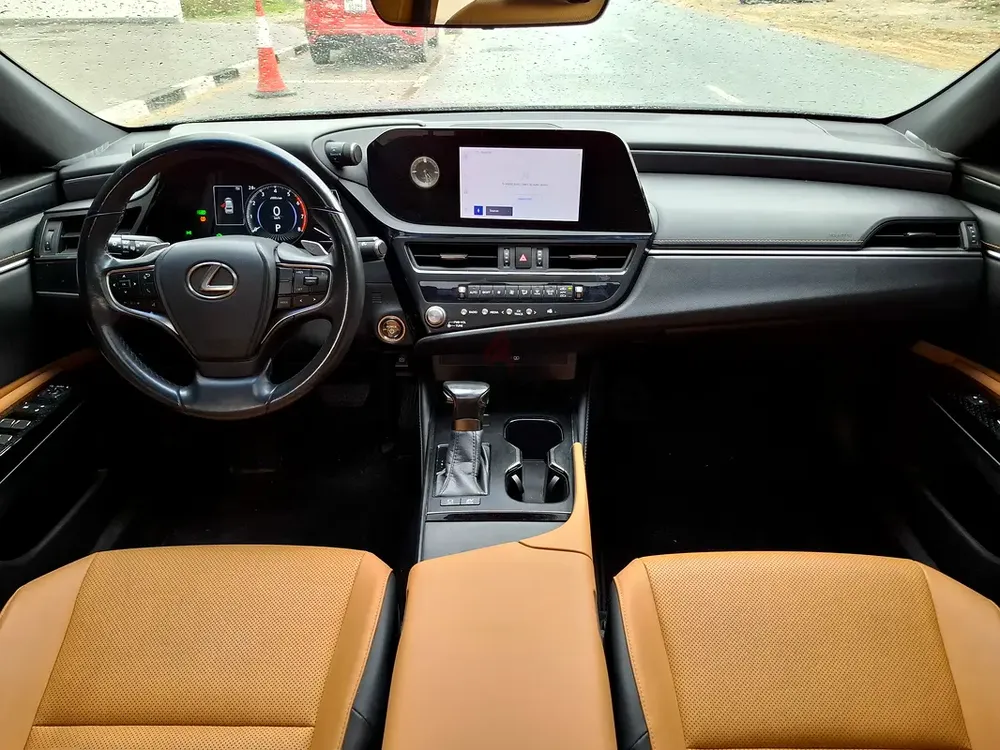 AED 1824/month | 2023 Lexus ES-Series ES 300h | GCC Specs | Ref#450570 - Image 8