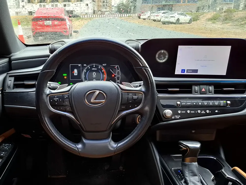 AED 1824/month | 2023 Lexus ES-Series ES 300h | GCC Specs | Ref#450570 - Image 9