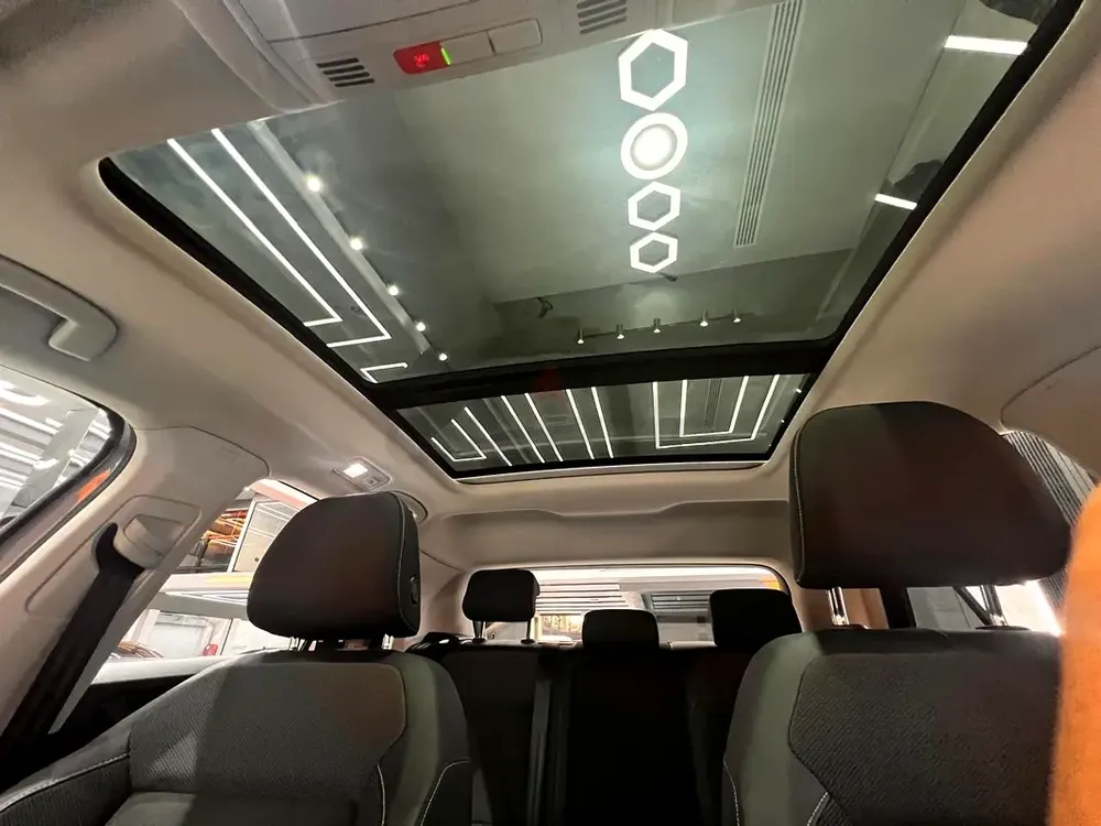 2022 VOLKSWAGEN T-ROC GCC - Image 11