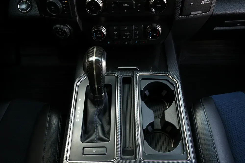 FORD RAPTOR F150 - 2019 - GCC - FULLY LOADED -GREY MATT - AMAZING CONDITION - Image 14