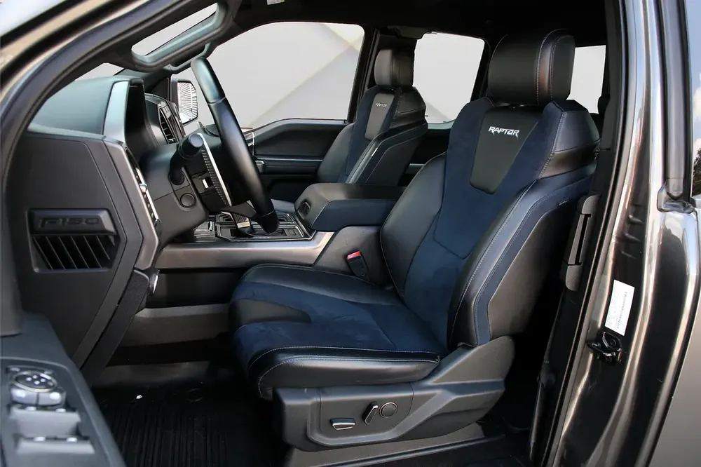 FORD RAPTOR F150 - 2019 - GCC - FULLY LOADED -GREY MATT - AMAZING CONDITION - Image 9