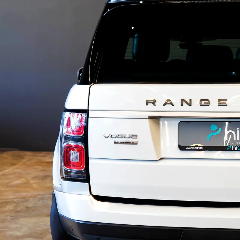 AED 2,778 pm • 0% Downpayment • Range Rover Vogue Supercharged • 1 Year Warranty - Image 5