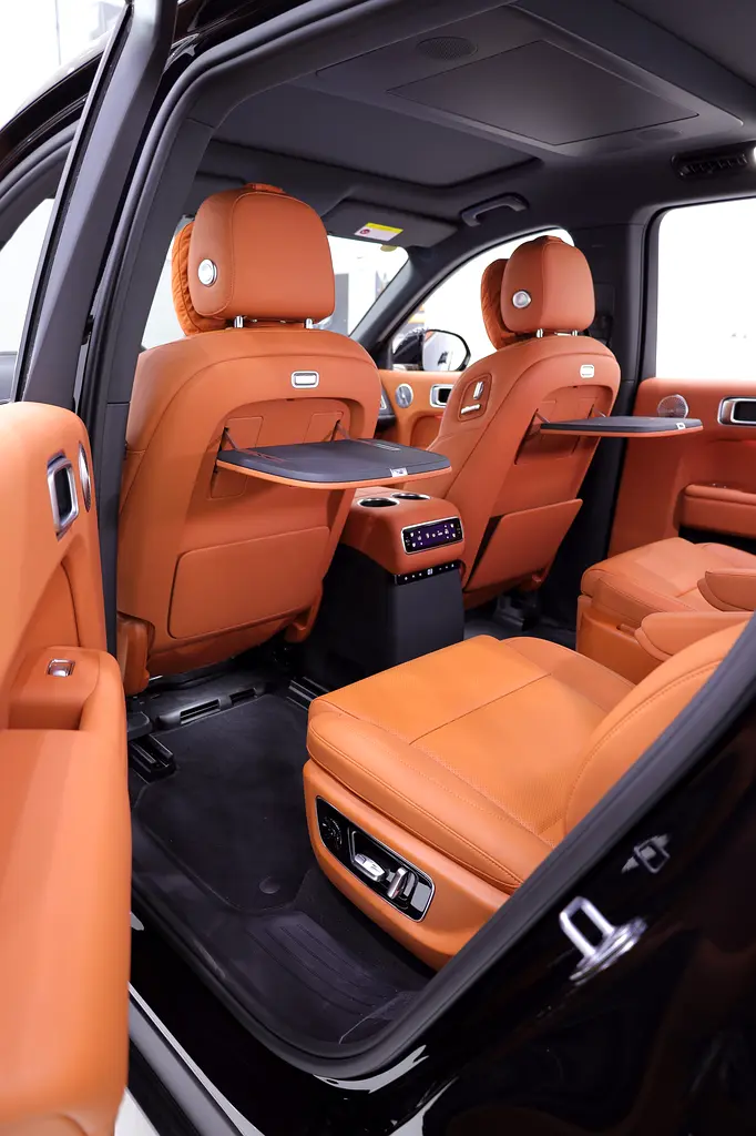 Li AUTO L9 ULTRA BLACK EDITION + GCC NAVIGATION SYSTEM + FULLY LOADED + VIP CAPTAIN SEAT - Image 7
