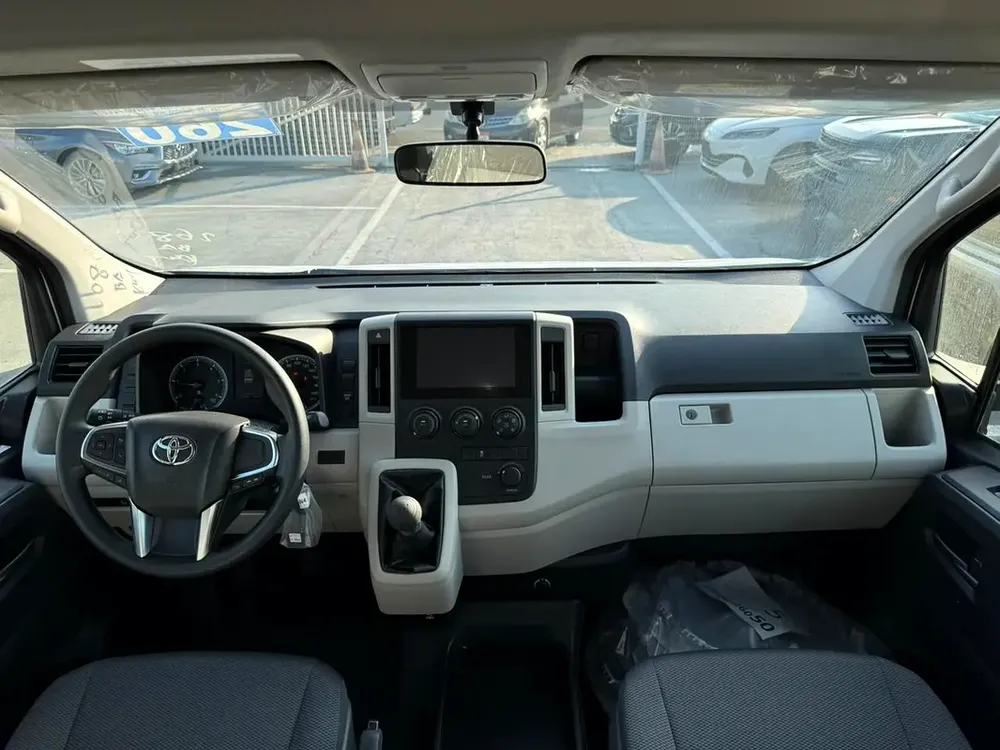 2026 Toyota Hiace DLX - GCC Specs - Export Price @ 158,000 AED - Image 11