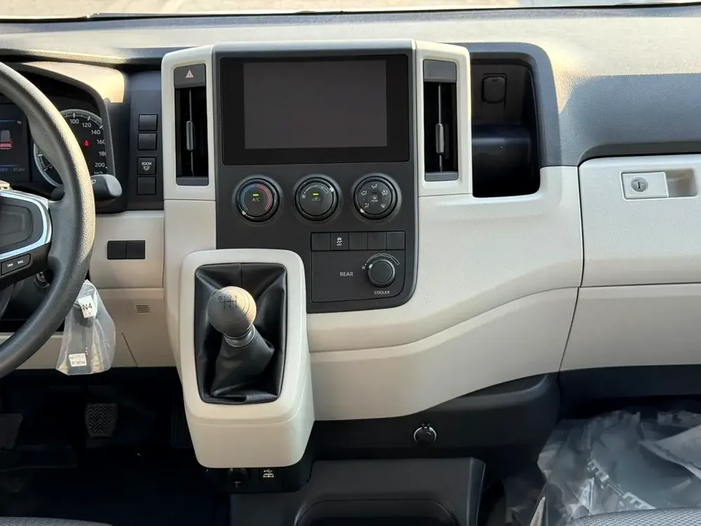 2026 Toyota Hiace DLX - GCC Specs - Export Price @ 158,000 AED - Image 12