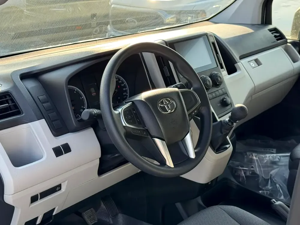 2026 Toyota Hiace DLX - GCC Specs - Export Price @ 158,000 AED - Image 5