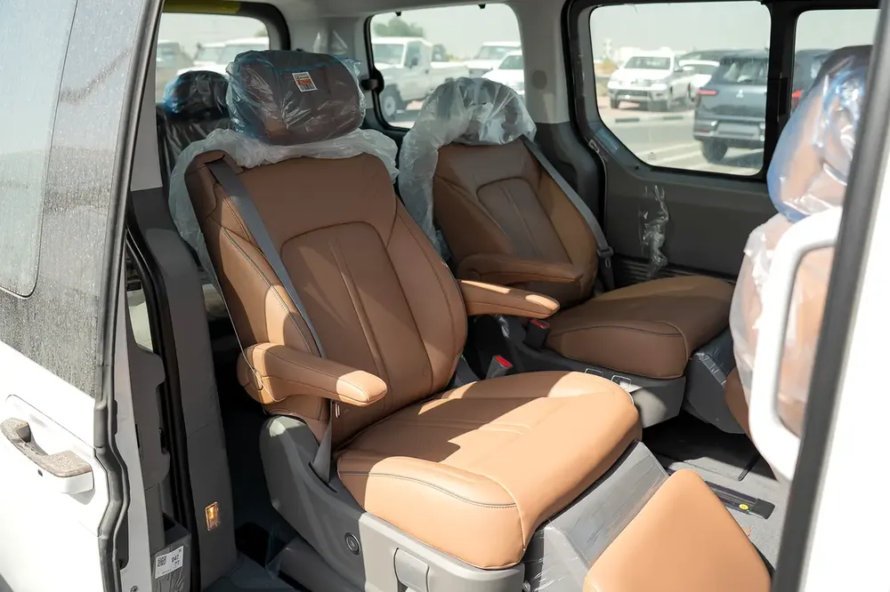 2026 Hyundai Staria Luxury | GCC Specs | Brand New - Image 5