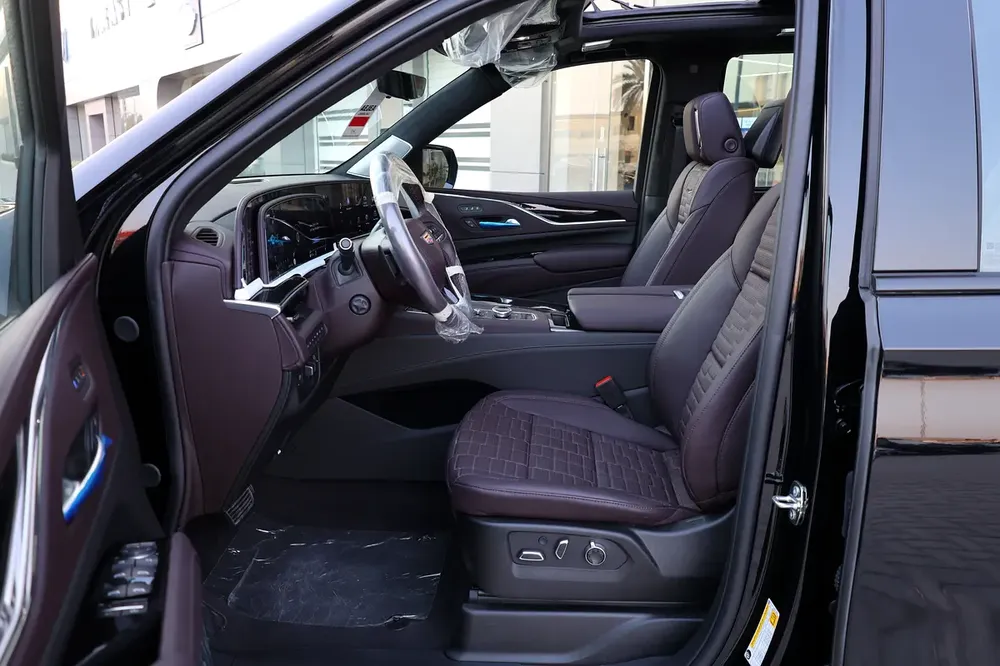 CADILLAC ESCALADE 600 SPORT PLATINUM-0KM-2024-GCC SPECS-UNDER WARRANTY SERVICE-BRAND NEW - Image 10