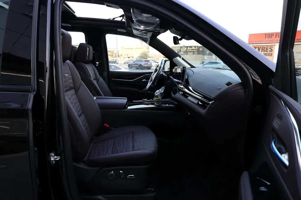 CADILLAC ESCALADE 600 SPORT PLATINUM-0KM-2024-GCC SPECS-UNDER WARRANTY SERVICE-BRAND NEW - Image 17