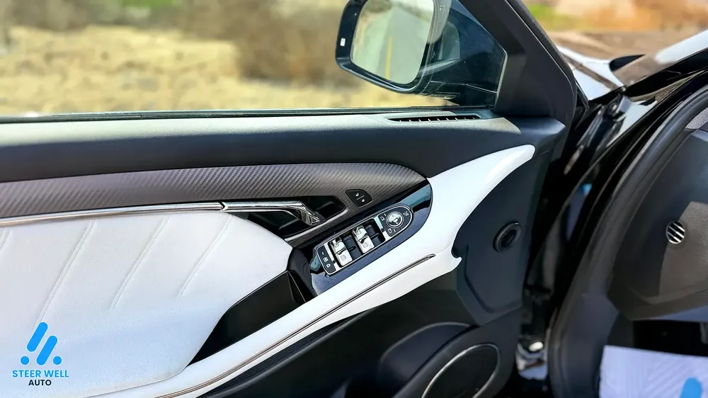 Voyah Free 2024 AWD – Luxury EV SUV with Extended Range - Image 13
