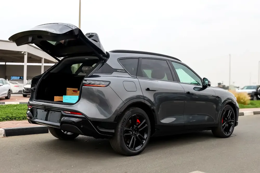 Voyah Free 2024 AWD – Luxury EV SUV with Extended Range - Image 8