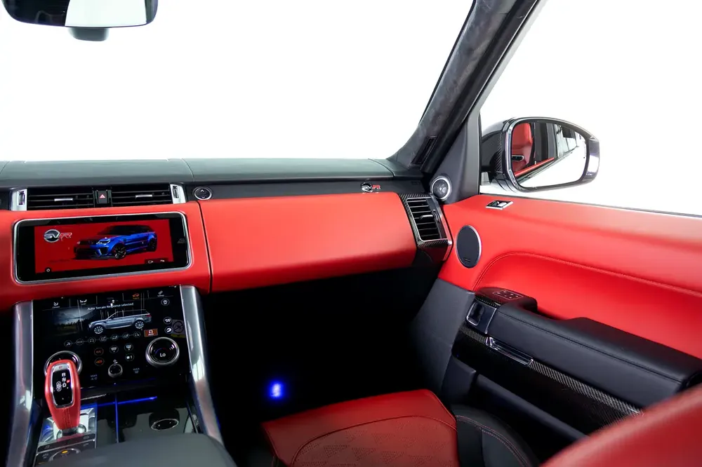 Range Rover Sport SVR Carbon Edition-Low Mileage-Red Calipers-1 Owner-Very Well Maintained - Image 11