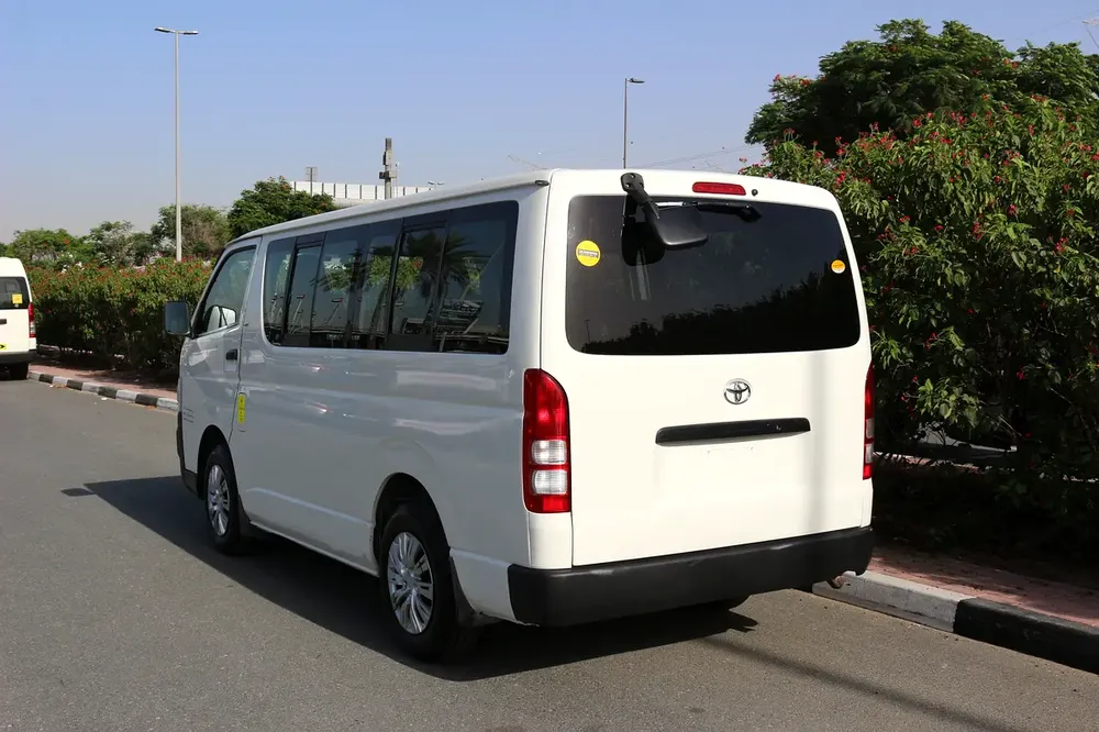 TOYOTA HIAC 2010 PETROL 14 SEAT - Image 7