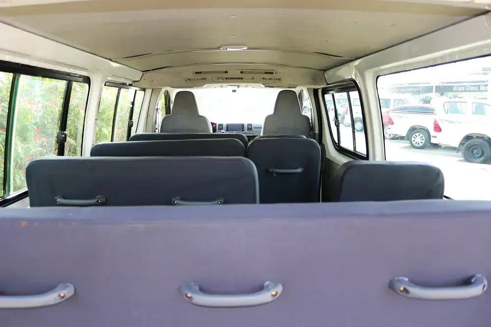TOYOTA HIAC 2010 PETROL 14 SEAT - Image 9