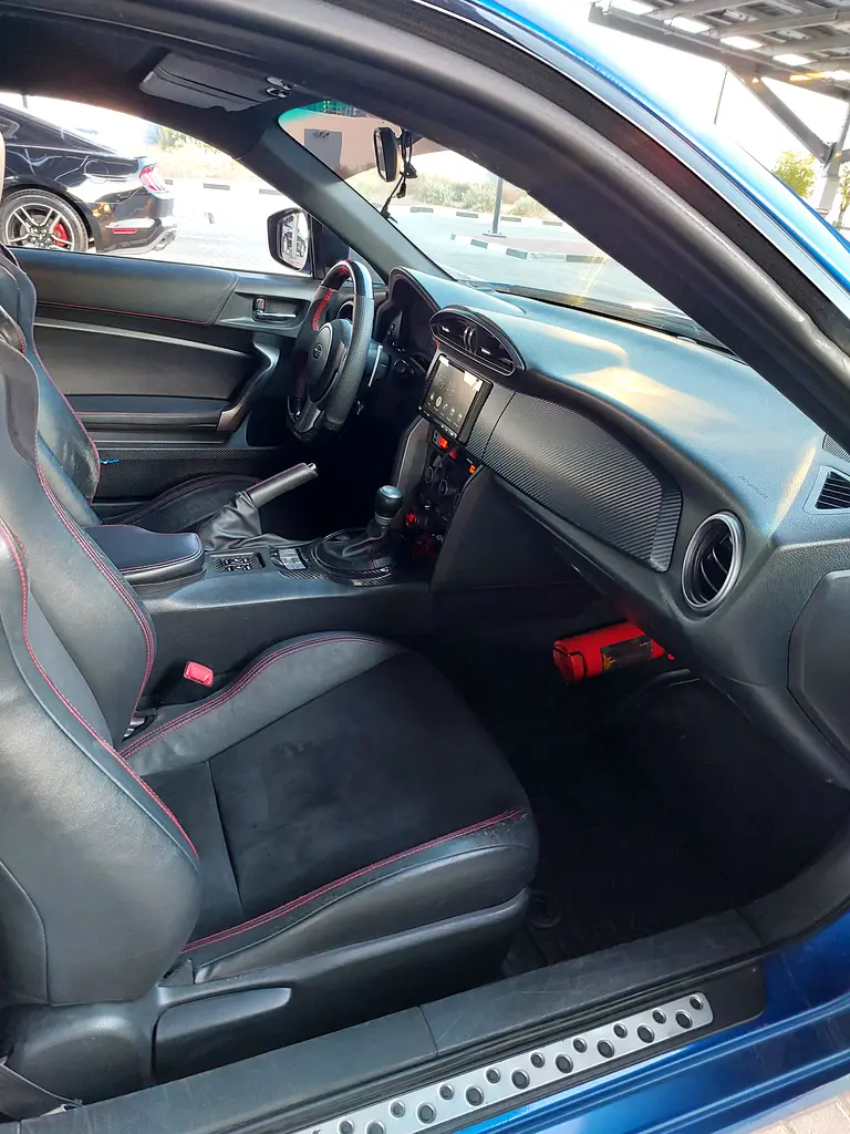 Subaru brz 2.0 gcc in amazing condition - Image 10