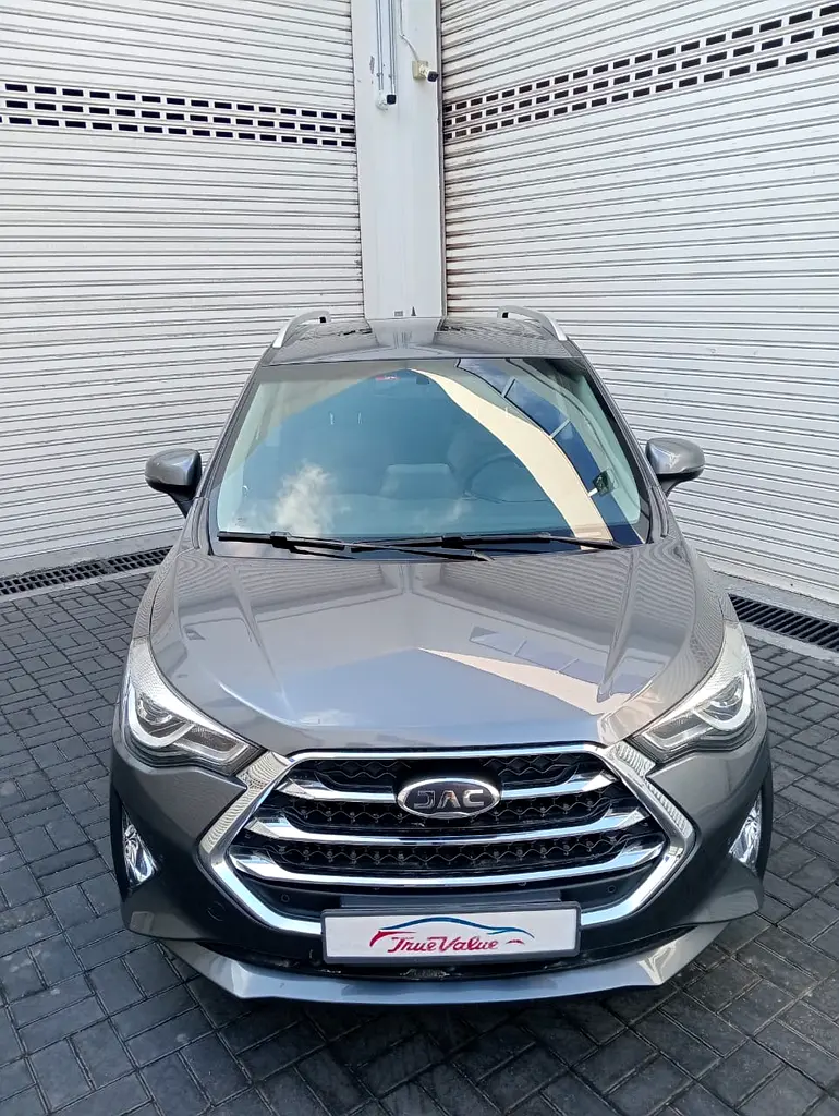 JAC S3 2023 full option under warranty gcc accident free - Image 10