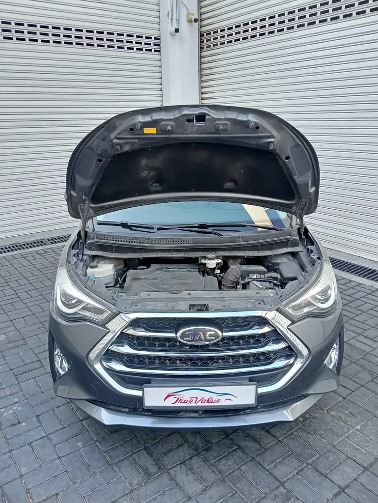 JAC S3 2023 full option under warranty gcc accident free - Image 13