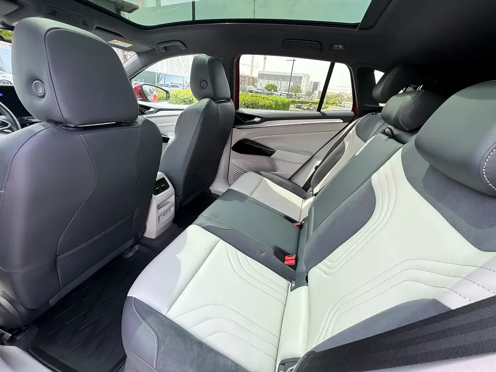 2021  | Volkswagen ID.4 PRO |  Long Range  | Accident Free - Image 8