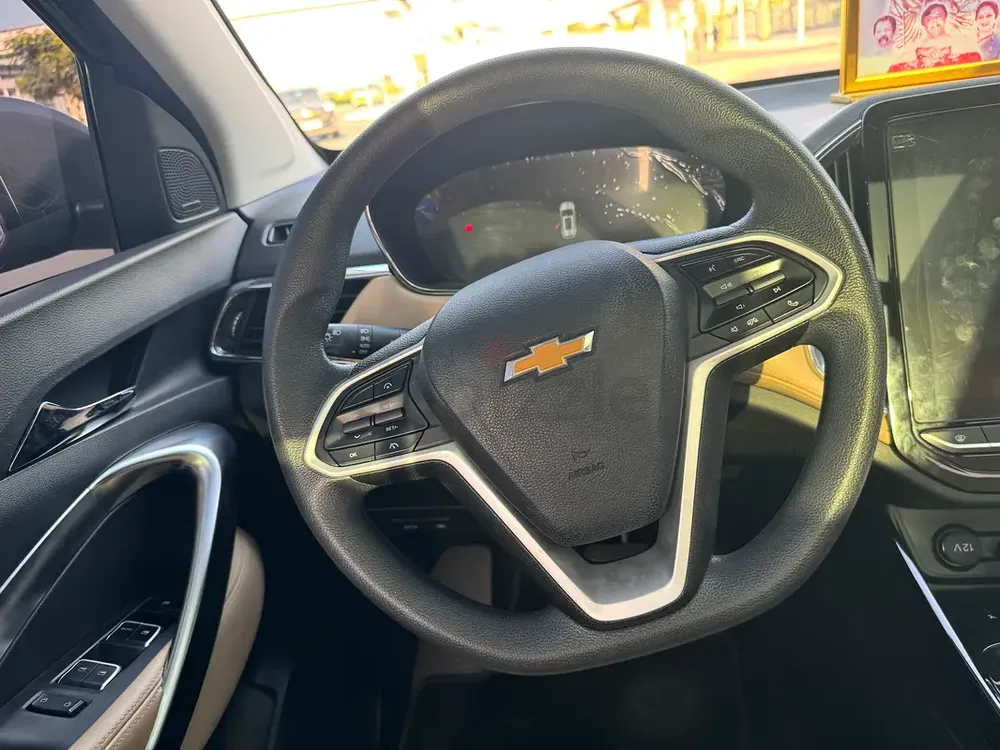 Doctor owned Chevrolet Captiva Premier 2024 GCC Specs only Showroom maintained - Image 7