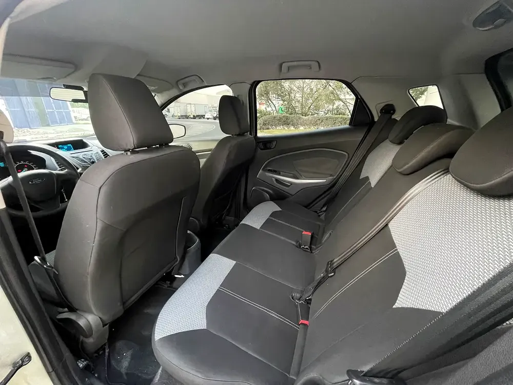 AED 420 EMI | Ford Ecosport | GCC Specs | Full Service History | Original Paint - Image 20