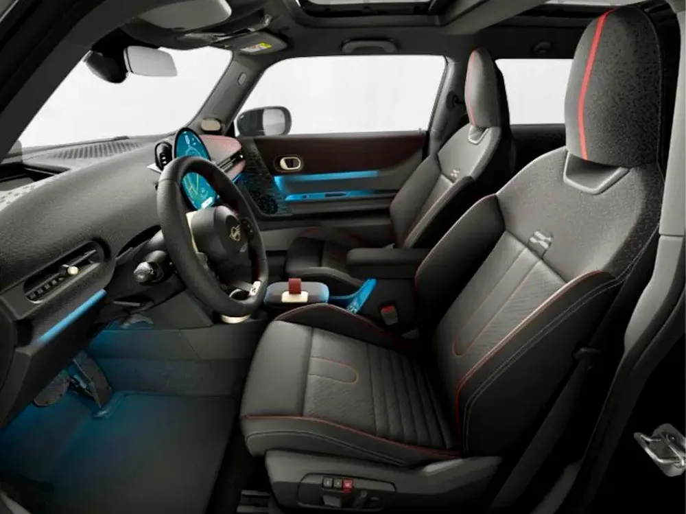 2025 MINI Cooper S JCW GCC Specs AGMC Warranty 2 years Unlimited km, Plus Extended Warranty 3 years - Image 6
