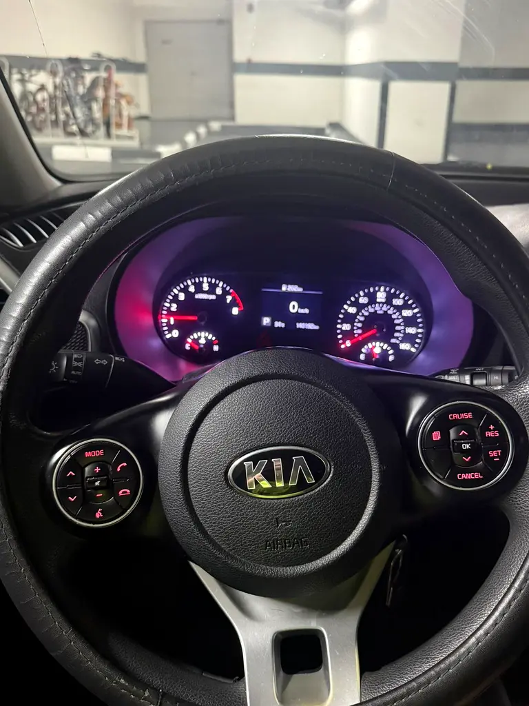KIA SOUL 2020 VERY GOOD CONDITION - Image 6