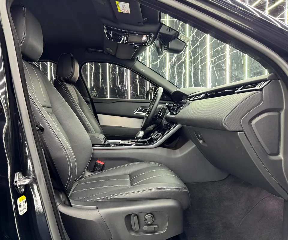 2023 Land Rover Range Rover Velar R-Dynamic S | Original Paint | GCC Specs | Warranty 2028/150k Kms - Image 12