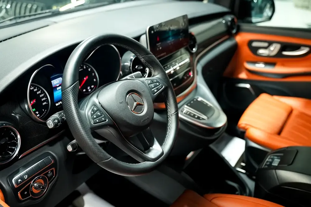 Brand New Mercedes-Benz V-Class FALCON 2024 | GCC Specs | Luxury 7-Seater - Image 9