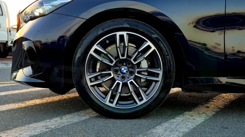 ( Only For Export )  2026 BMW 530Li M 2.0T RWD BRAND NEW - Image 20