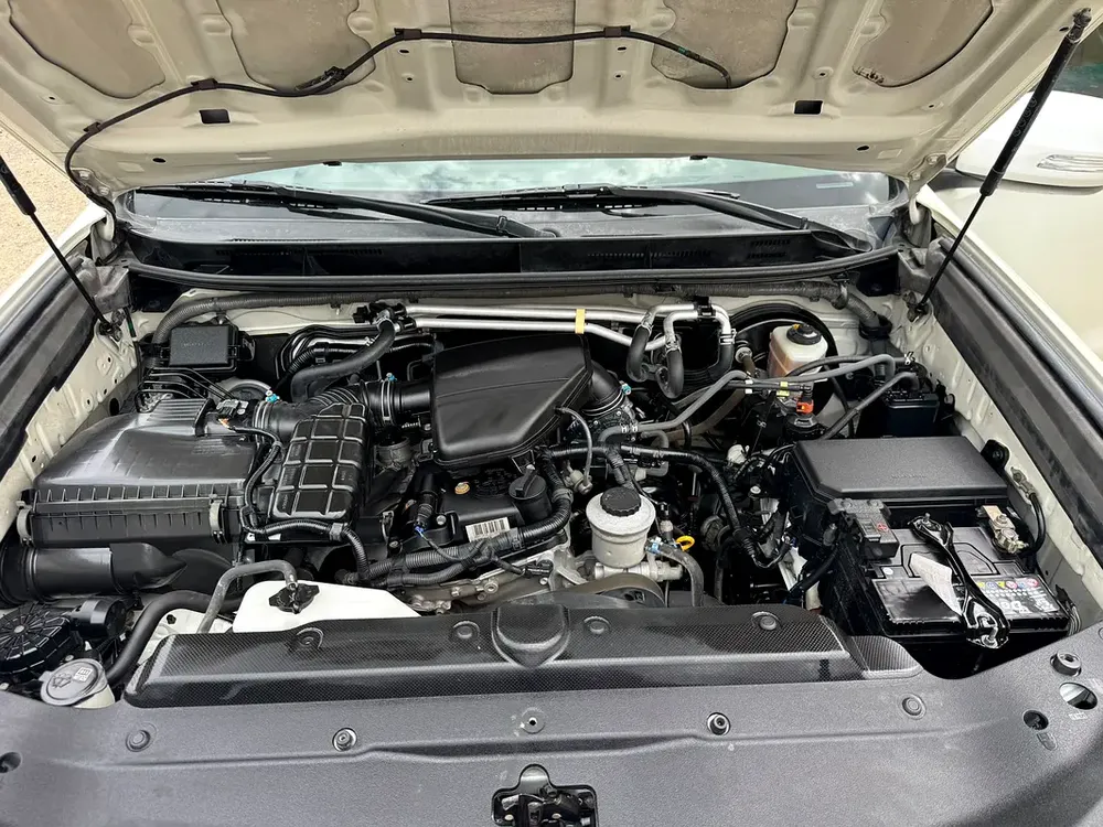 Toyota Prado GXR 2019 - GCC Specs - Excellent Condition - Image 12