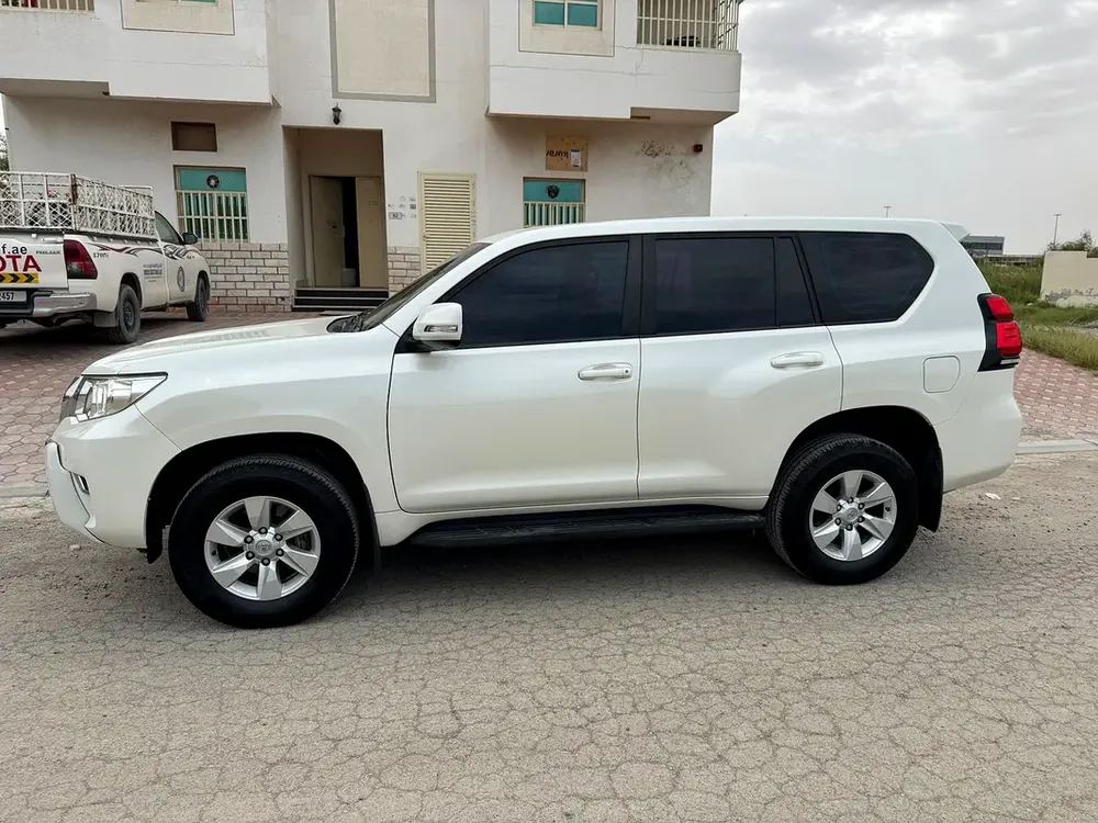 Toyota Prado GXR 2019 - GCC Specs - Excellent Condition - Image 5