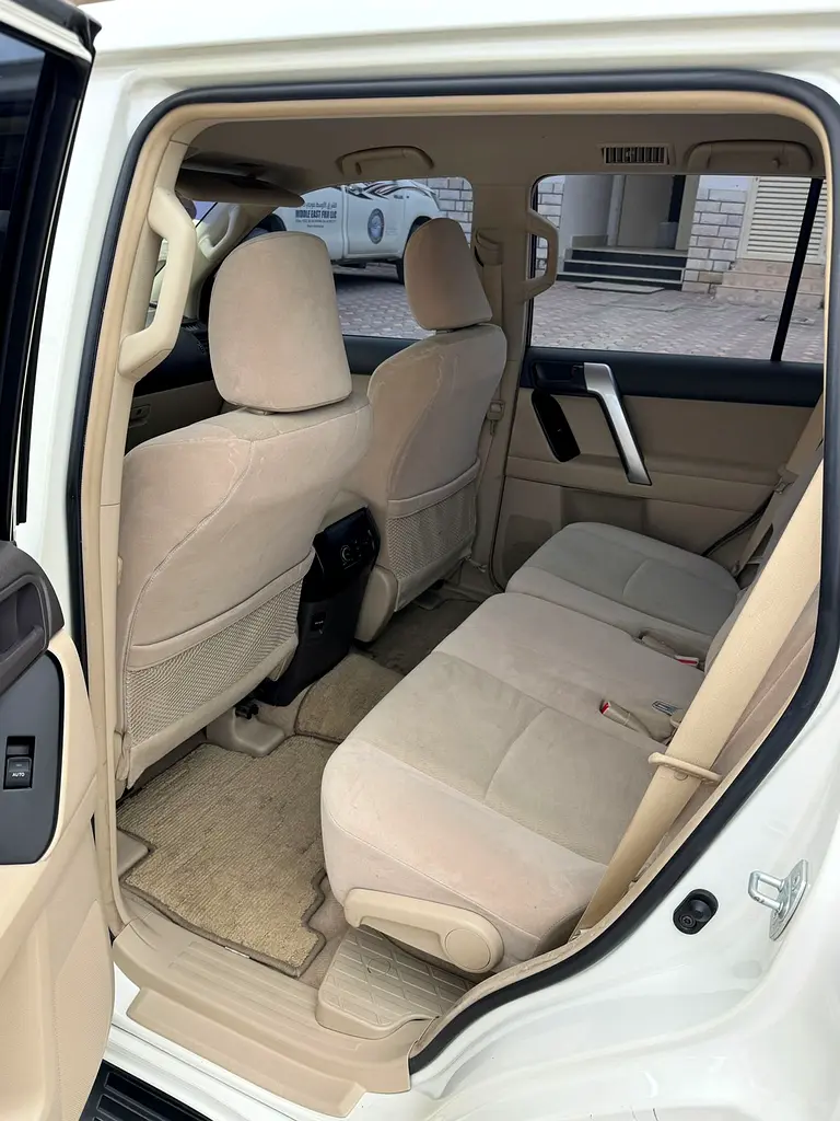 Toyota Prado GXR 2019 - GCC Specs - Excellent Condition - Image 7