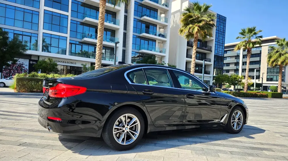 2019 BMW 520 full option || low mileage ||NO ACCIDENT  || FULL AGENCY SERVICE - Image 10