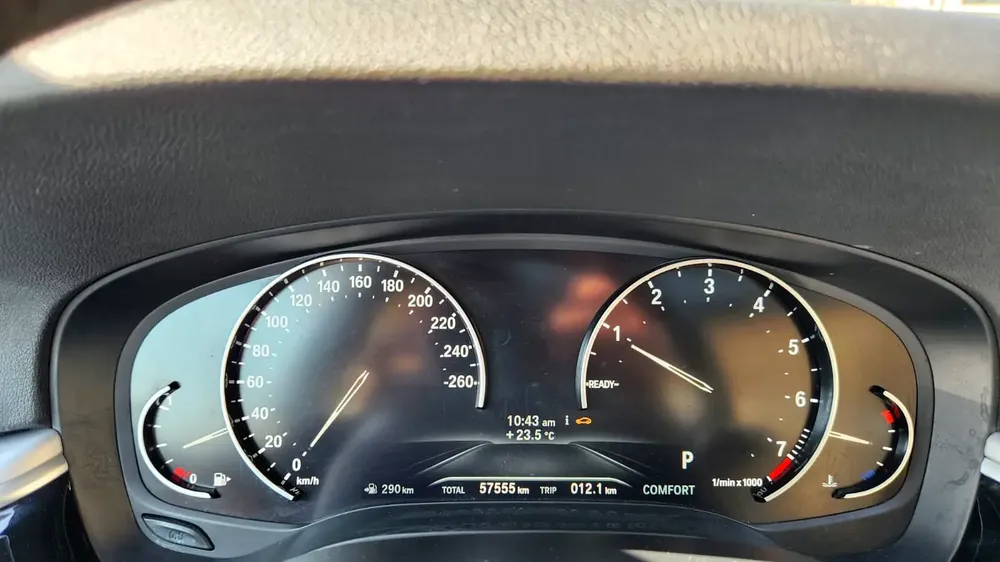 2019 BMW 520 full option || low mileage ||NO ACCIDENT  || FULL AGENCY SERVICE - Image 12