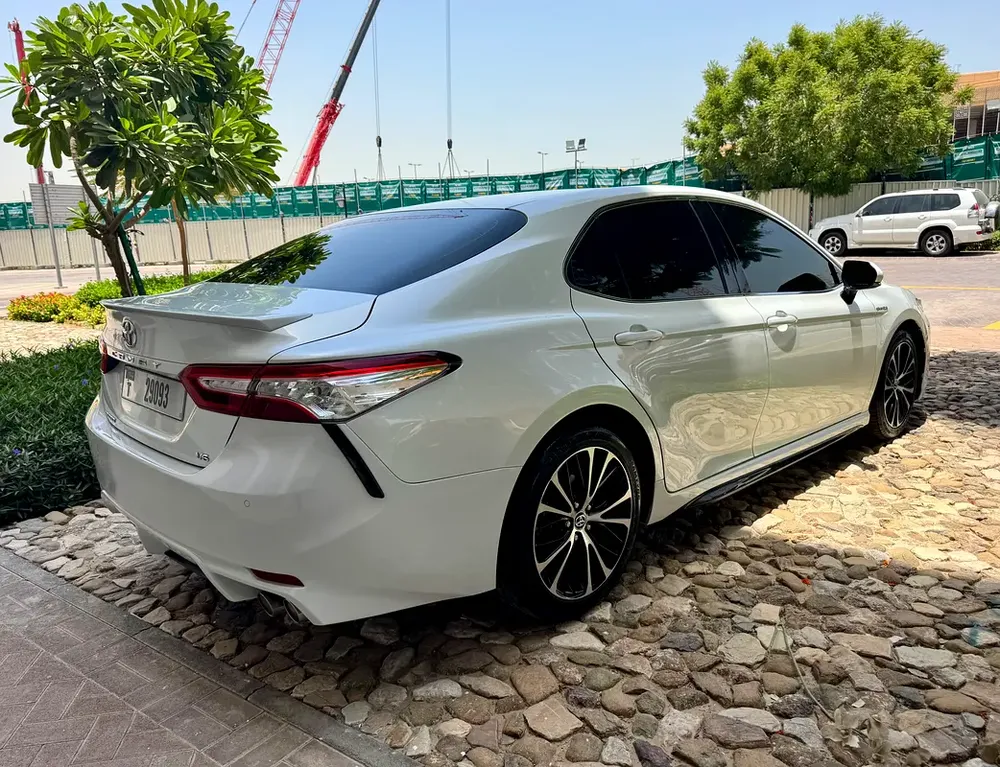 2020 Toyota Camry Sport Grande 3.5L V6 GCC Low Mileage Full Service History - Image 4