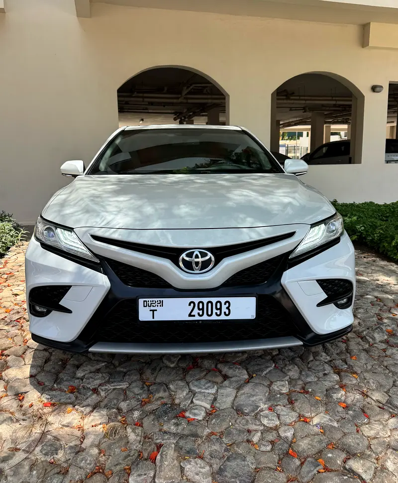 2020 Toyota Camry Sport Grande 3.5L V6 GCC Low Mileage Full Service History - Image 5