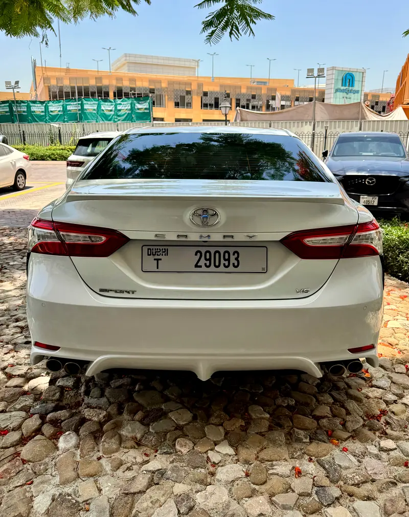 2020 Toyota Camry Sport Grande 3.5L V6 GCC Low Mileage Full Service History - Image 6