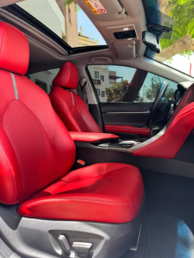 2020 Toyota Camry Sport Grande 3.5L V6 GCC Low Mileage Full Service History - Image 8
